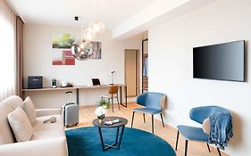 Atrium Airport Hotel